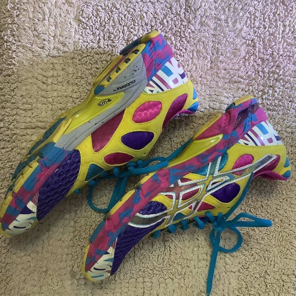 Asics Running shoe Gel-Noosa Tri 7, size 7.5, pink, teal blue, purple, & yellow. - Picture 6 of 8